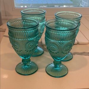 The Pioneer Woman Teal Goblet Set